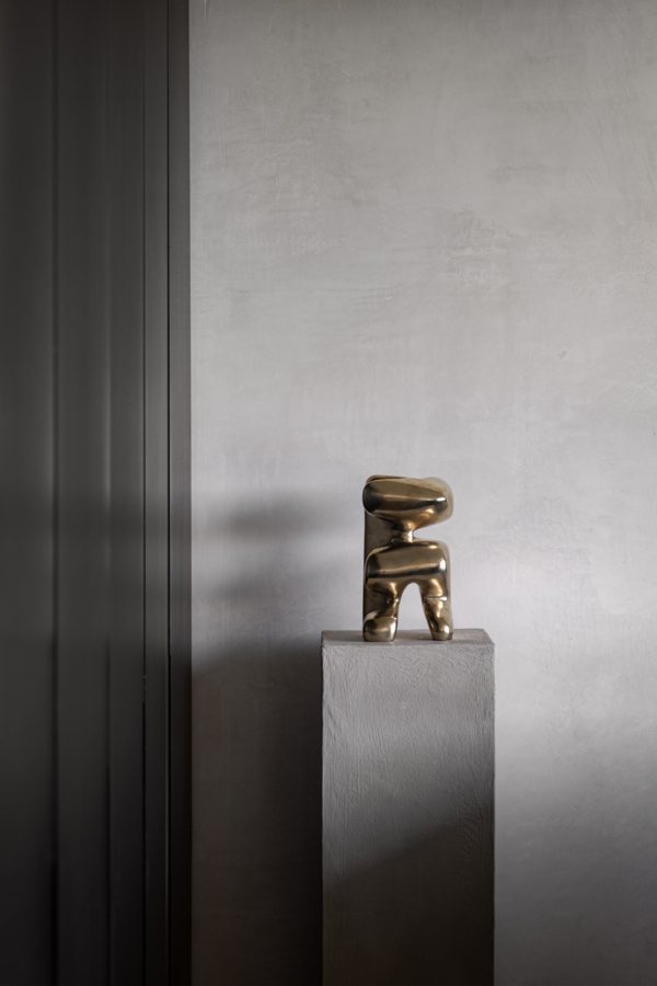 Frigg - polished bronze