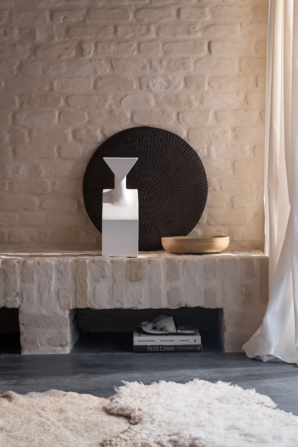 The Muses Thalia white