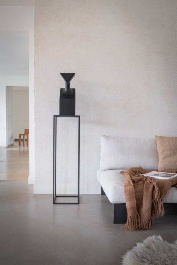 The Muses Thalia black