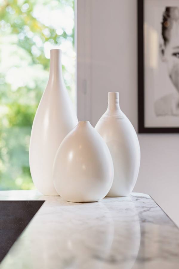 Botija I Lisa white grande - Botija IV white pequena - Botija V com listras white media