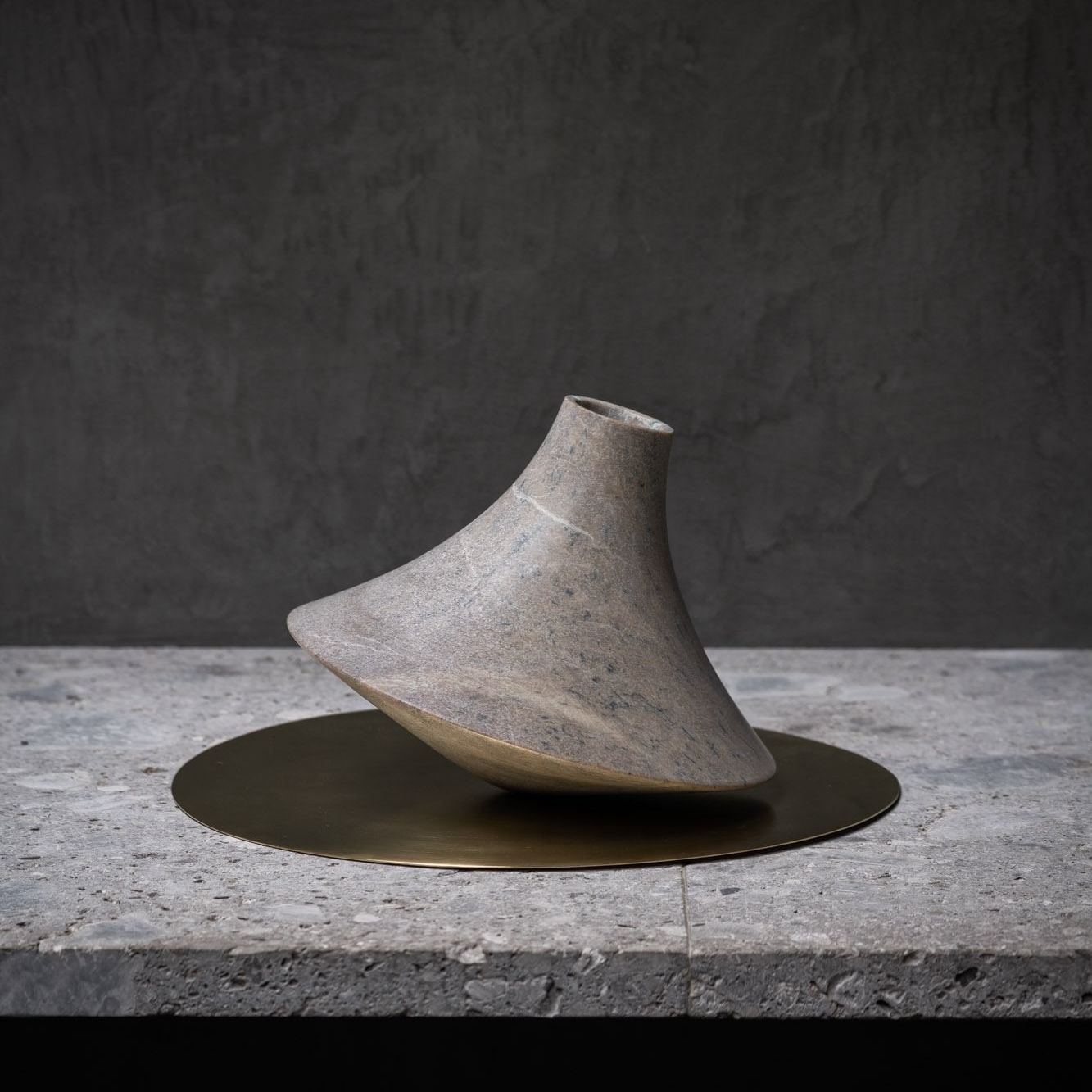 Toll vase 01